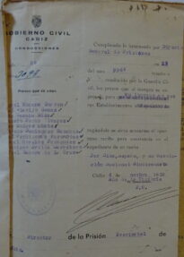Oficio del gobernador civil sobre conducción colectiva de presos a la Prisión Central de El Puerto de Santa María, 1939 (AHPC)